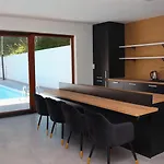 Zen Oaza *